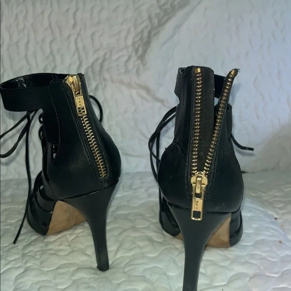 Shoe bundle - Picture 3 of 11